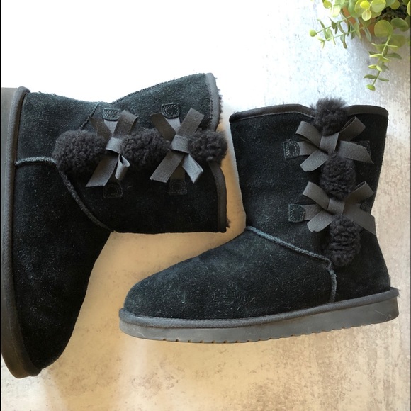 Koolaburra by UGG Black Sherpa lined boot. 10 - Picture 2 of 8